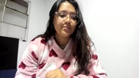 Snapshot of sweetyypeach chatting on January 7, 2:53 am sweetyypeach online show from January 7, 2:53 am