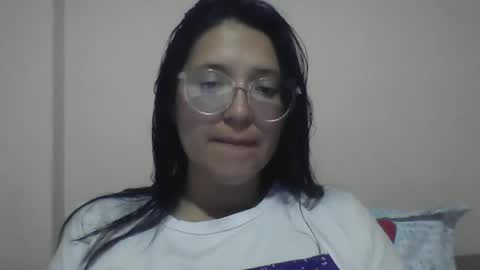 Snapshot of sweetyypeach chatting on February 9, 3:00 am sweetyypeach online show from February 9, 3:00 am