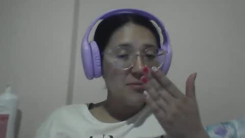Snapshot of sweetyypeach chatting on February 21, 3:56 am sweetyypeach online show from February 21, 3:56 am