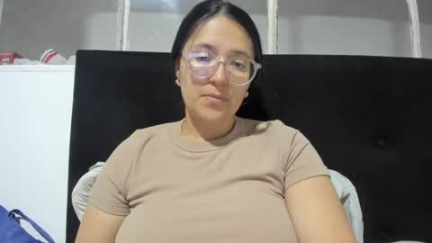 Snapshot of sweetyypeach chatting on January 20, 11:10 pm sweetyypeach online show from January 20, 11:10 pm
