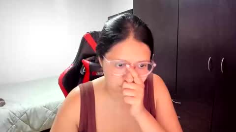 Snapshot of sweetyypeach chatting on February 18, 8:36 pm sweetyypeach online show from February 18, 8:36 pm