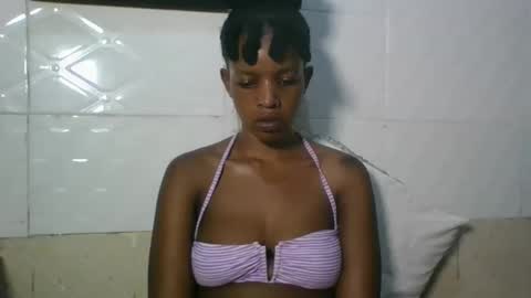 sweetz_candice online show from November 25, 12:42 am