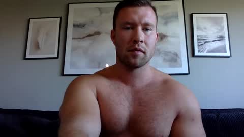 Snapshot of swekingxx chatting on September 24, 9:49 am swekingxx online show from September 24, 9:49 am
