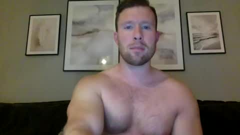 Snapshot of swekingxx chatting on December 2, 11:02 pm swekingxx online show from December 2, 11:02 pm