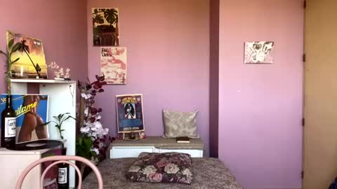 Snapshot of swettcabol chatting on February 18, 6:37 pm swettcabol online show from February 18, 6:37 pm