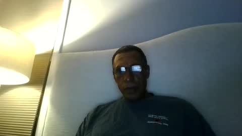 swimmerbod2495 online show from August 8, 2:21 am