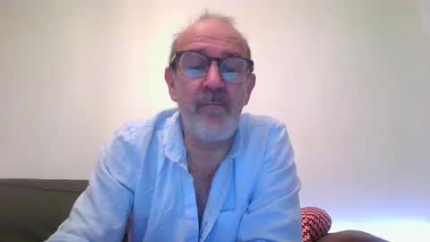 swimmi70 online show from December 1, 6:32 pm
