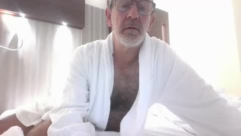 swimmi70 online show from September 23, 6:18 am