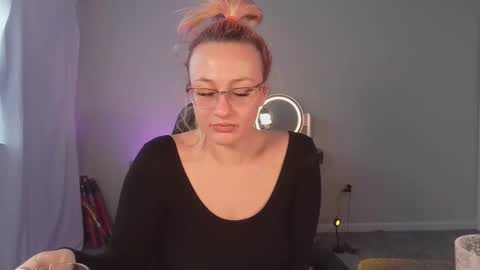 Snapshot of switchykitty chatting on January 23, 6:56 pm ashley blayde online show from January 23, 6:56 pm