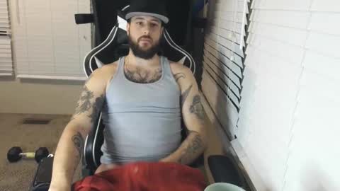 swoozy_ online show from December 3, 2:12 am