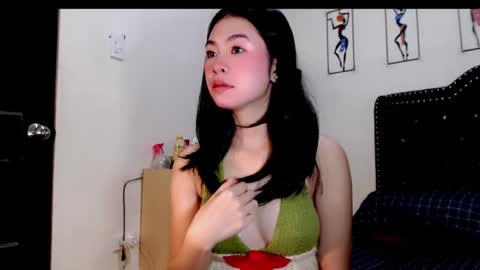 Holly online show from January 11, 1:00 am