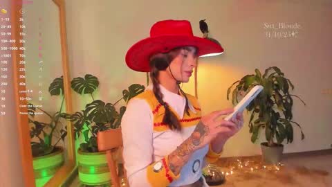 Ambar online show from October 31, 11:16 pm