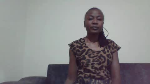 Snapshot of swtebony1 chatting on December 6, 11:08 pm ALICIA online show from December 6, 11:08 pm