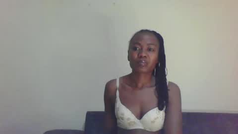 Snapshot of swtebony1 chatting on February 2, 10:28 pm ALICIA online show from February 2, 10:28 pm