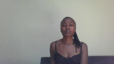 Snapshot of swtebony1 chatting on December 18, 10:46 pm ALICIA online show from December 18, 10:46 pm