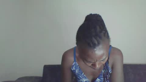 Snapshot of swtebony1 chatting on December 23, 9:40 pm ALICIA online show from December 23, 9:40 pm