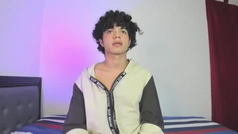 swwet_boy online show from September 30, 4:28 pm