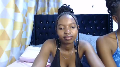 Snapshot of swyt_camilla chatting on February 20, 12:30 am Camilla online show from February 20, 12:30 am