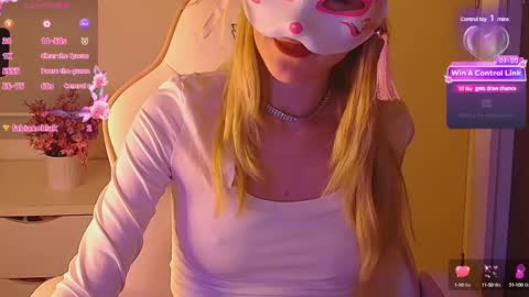 Snapshot of sydney_max chatting on February 8, 1:22 am Milena online show from February 8, 1:22 am