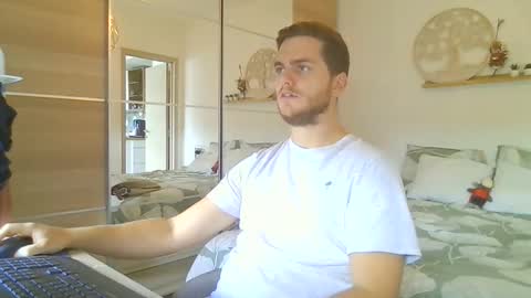 syl092 online show from October 20, 11:59 am