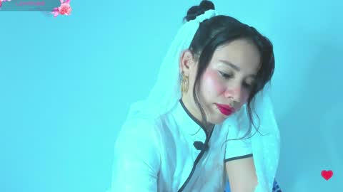 Snapshot of sylphy17 chatting on January 13, 7:11 am sylphy17 online show from January 13, 7:11 am