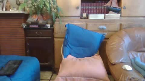 Snapshot of sympa_trique chatting on December 5, 11:44 am sympa_trique online show from December 5, 11:44 am