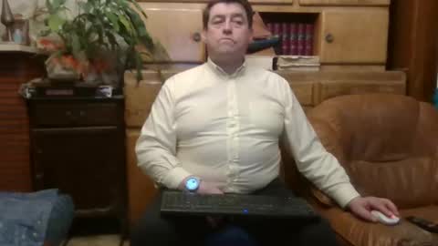 Snapshot of sympa_trique chatting on January 24, 4:06 pm sympa_trique online show from January 24, 4:06 pm