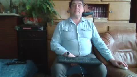 Snapshot of sympa_trique chatting on February 12, 12:12 pm sympa_trique online show from February 12, 12:12 pm