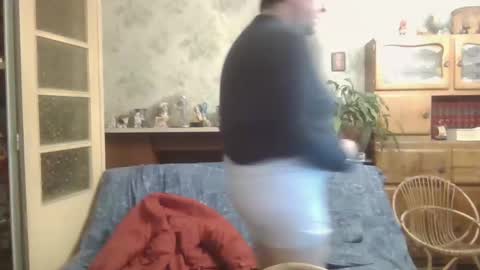 Snapshot of sympa_trique chatting on December 7, 4:09 pm sympa_trique online show from December 7, 4:09 pm