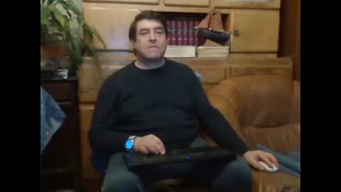 Snapshot of sympa_trique chatting on December 15, 7:10 pm sympa_trique online show from December 15, 7:10 pm