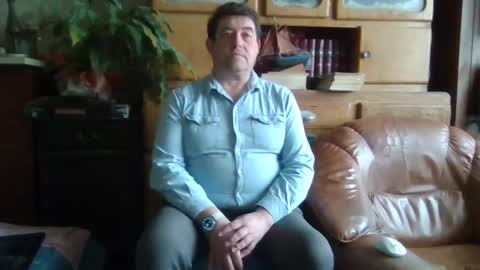 Snapshot of sympa_trique chatting on February 11, 11:53 am sympa_trique online show from February 11, 11:53 am