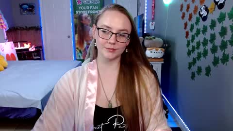 Jennah online show from November 26, 1:58 am