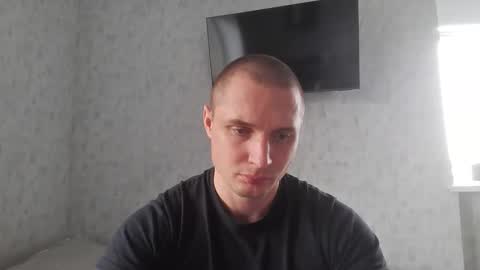 Den online show from October 22, 9:01 am