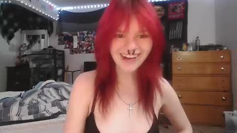 t3mpor4rybliss online show from December 19, 5:58 am