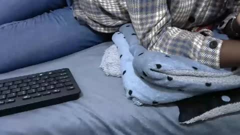 Tray online show from November 15, 7:37 pm