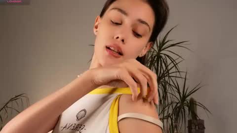 Heeey im Helena3 -- fav555100333 -- pvts only premium and after my public show 3 online show from October 1, 1:54 pm