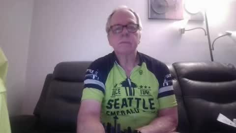tacrunner66_ online show from April 11, 1:59 pm