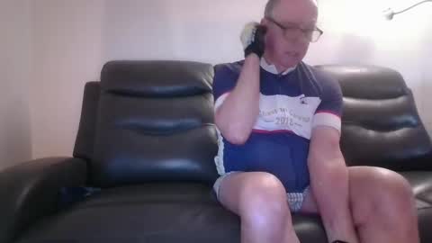 tacrunner66_ online show from February 12, 3:27 pm