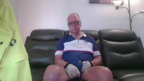 tacrunner66_ online show from July 7, 1:59 pm