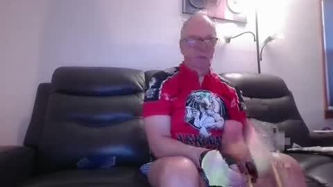 tacrunner66_ online show from February 19, 3:38 pm