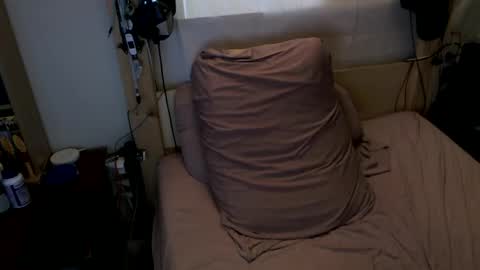 Tad Pole online show from December 18, 6:35 pm