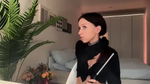 Mary online show from September 12, 9:22 am
