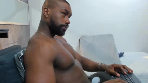 Snapshot of tafari_1 chatting on March 9, 11:25 pm Tafari Zulu online show from March 9, 11:25 pm