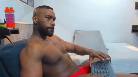 Snapshot of tafari_1 chatting on January 10, 1:32 am Tafari Zulu online show from January 10, 1:32 am