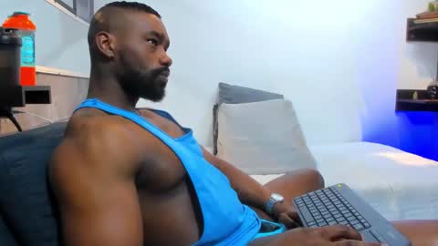 Snapshot of tafari_1 chatting on January 23, 10:44 pm Tafari Zulu online show from January 23, 10:44 pm