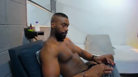 Snapshot of tafari_1 chatting on January 16, 1:27 am Tafari Zulu online show from January 16, 1:27 am