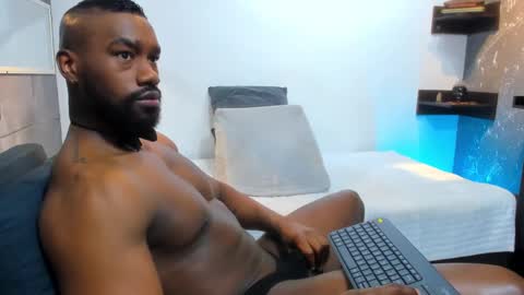 Snapshot of tafari_1 chatting on January 27, 12:01 am Tafari Zulu online show from January 27, 12:01 am