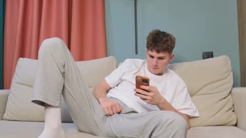 tai_fun online show from January 12, 5:09 pm