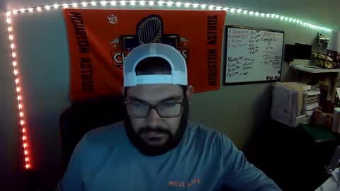 TaintNuzzler online show from September 26, 9:39 am