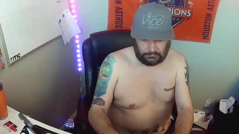 Snapshot of taintnuzzler_13 chatting on February 11, 9:42 am TaintNuzzler online show from February 11, 9:42 am